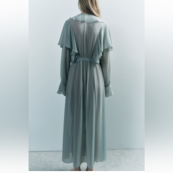 NWT ZARA LONG LACE DRESSING GOWN . - Picture 3 of 12